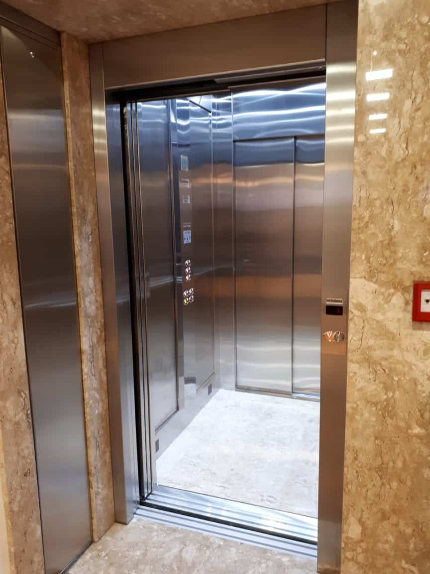 Elevador instalado pela Skytech